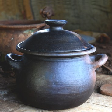 Pomaireware Round Clay Pot